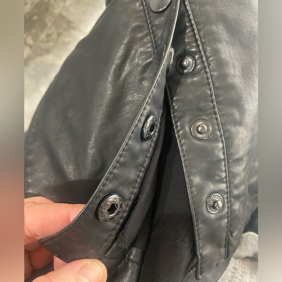 FREE PEOPLE Oh Snap Vegan Leather Miniskirt black Sz 12 EUC - Picture 7 of 8